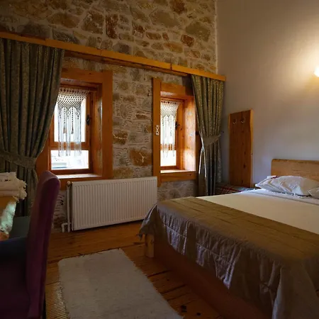 Mogla Tashan Szálloda 3*